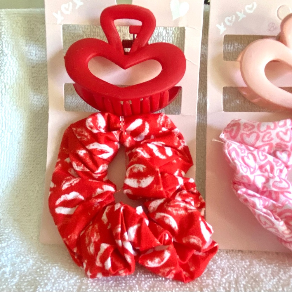 5/$25 Heart Hair Clips and Scrunchies Set - Red clip and scrunchie